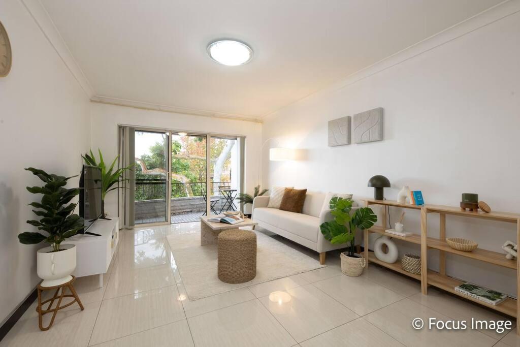 Campsie 2 Bed Spacious Apartment / Nca069 Sydney Exterior photo